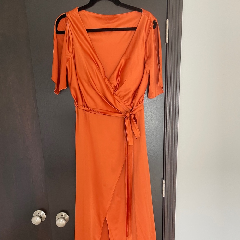 Wednova satin bridesmaid dress in burnt orange size 12, worn once, dry cleaned!